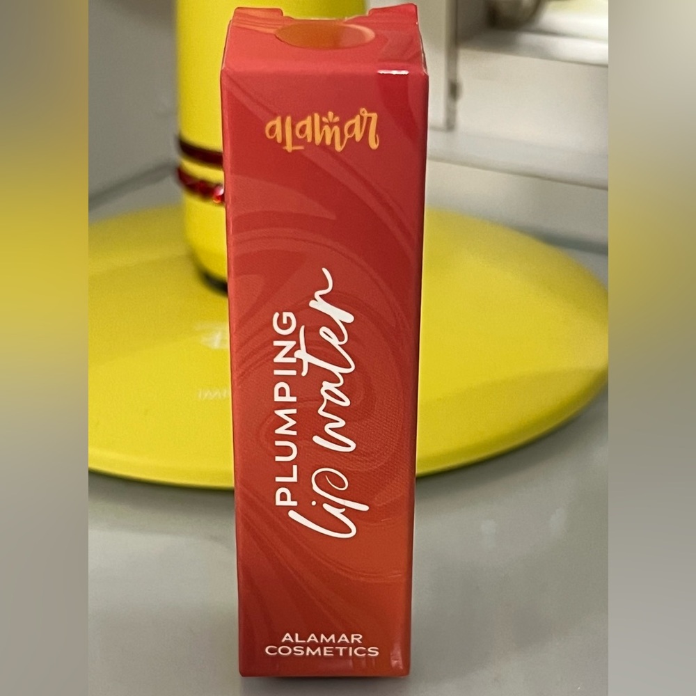 Plumping Lip Water - Red